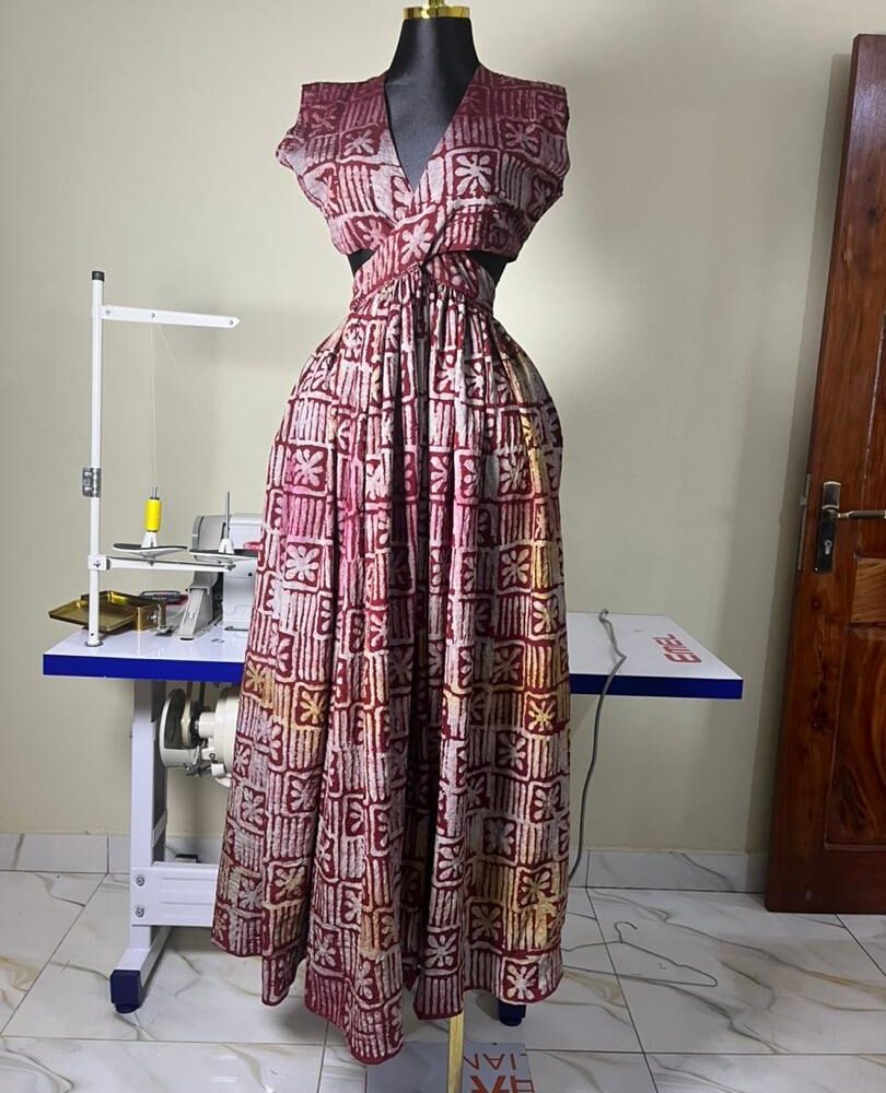 Robe Adirè – Coupe Croisée
